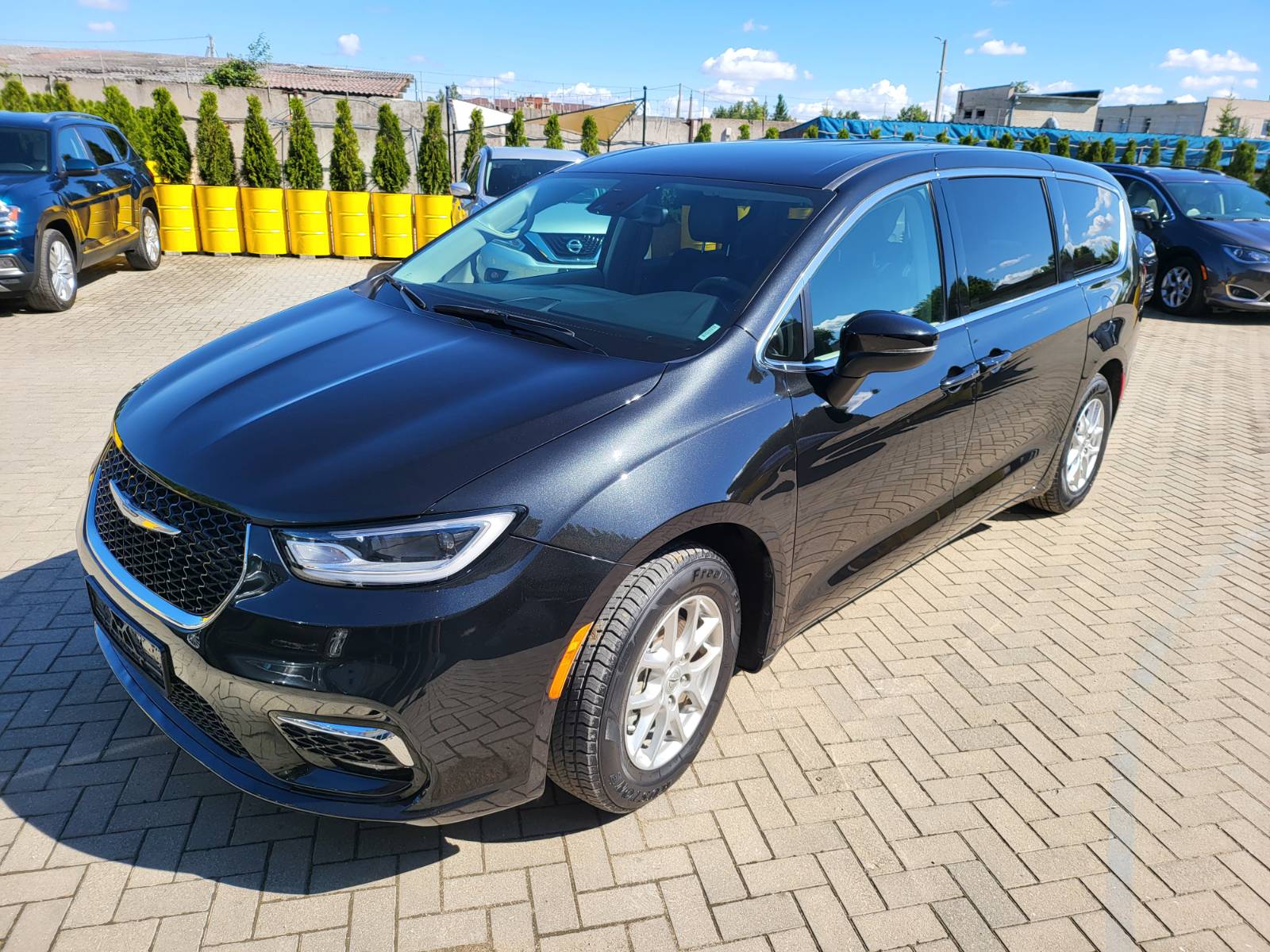 2023 Chrysler Pacifica Touring L