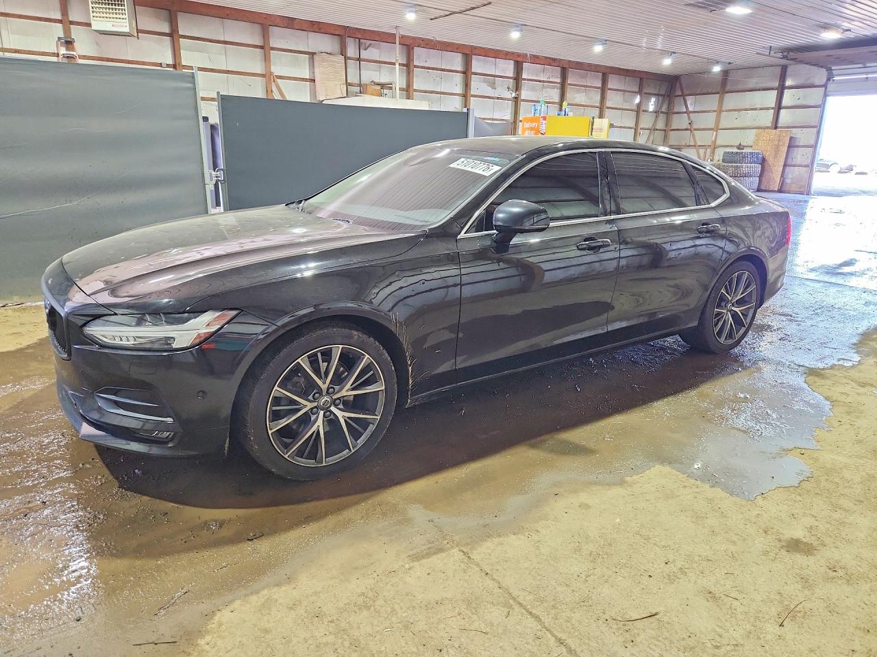 2018 VOLVO S90 T5 MOMENTUM